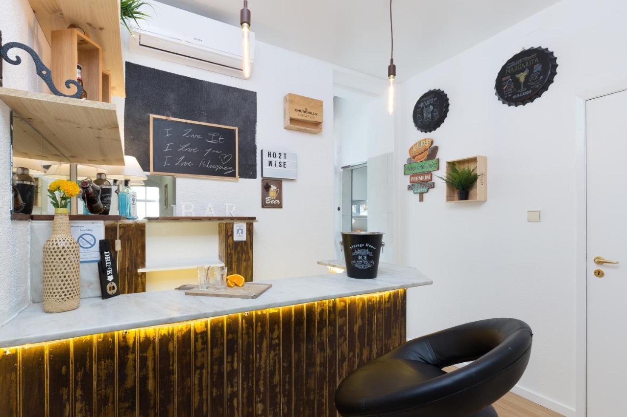 Host Wise - Large Flat W Terrace - Ace Location At Aliados Appartement Porto Buitenkant foto