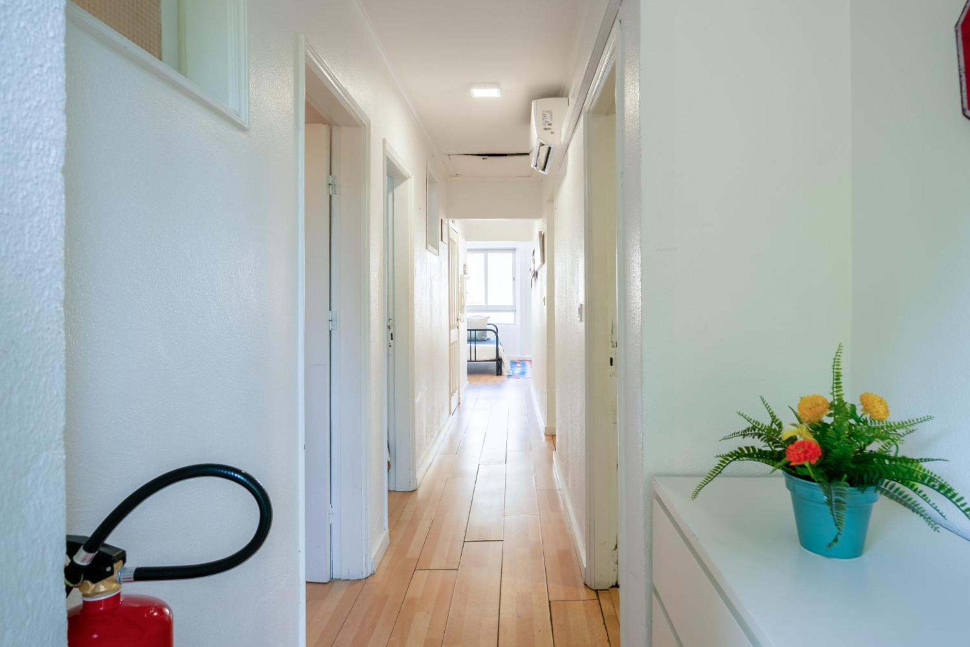Host Wise - Large Flat W Terrace - Ace Location At Aliados Appartement Porto Buitenkant foto