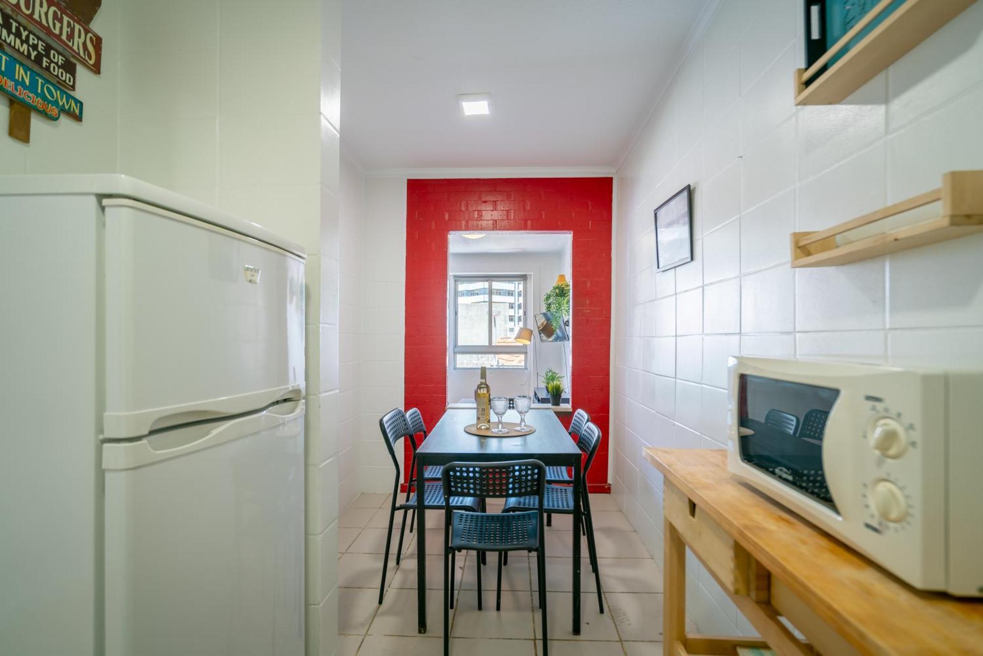 Host Wise - Large Flat W Terrace - Ace Location At Aliados Appartement Porto Buitenkant foto