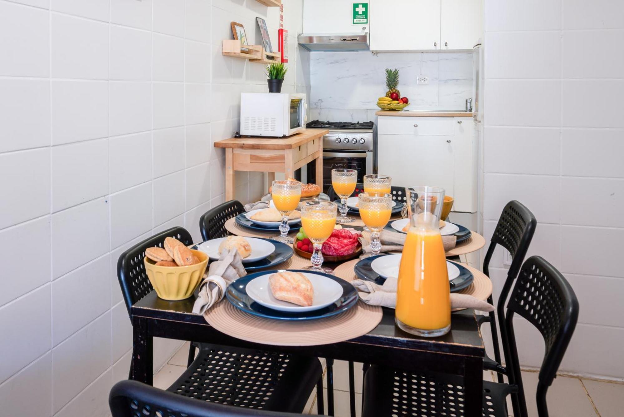 Host Wise - Large Flat W Terrace - Ace Location At Aliados Appartement Porto Buitenkant foto