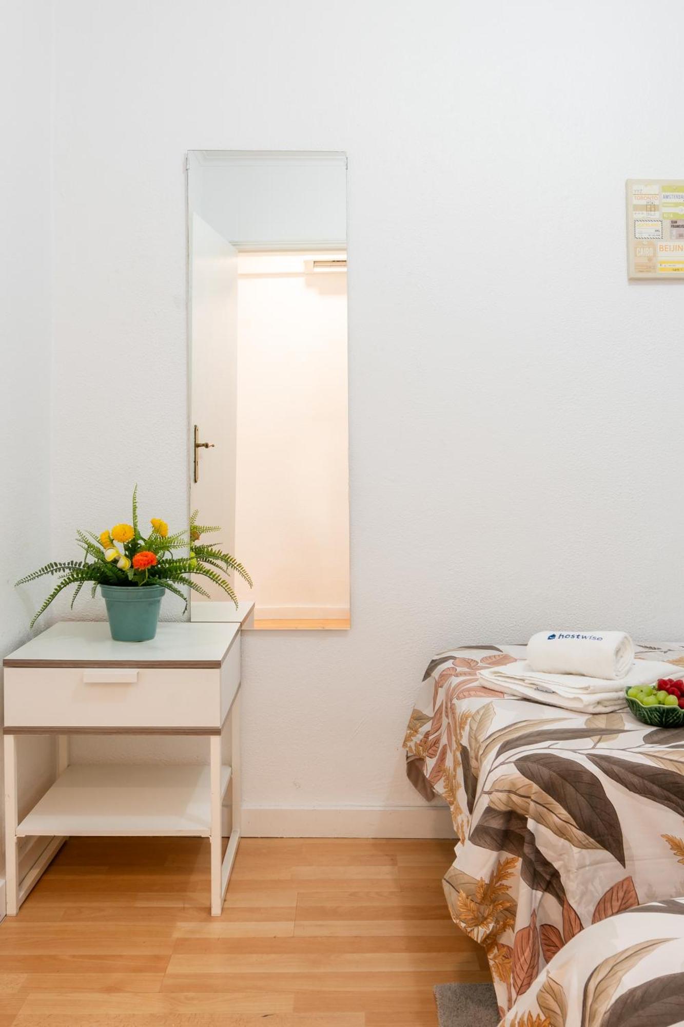 Host Wise - Large Flat W Terrace - Ace Location At Aliados Appartement Porto Buitenkant foto