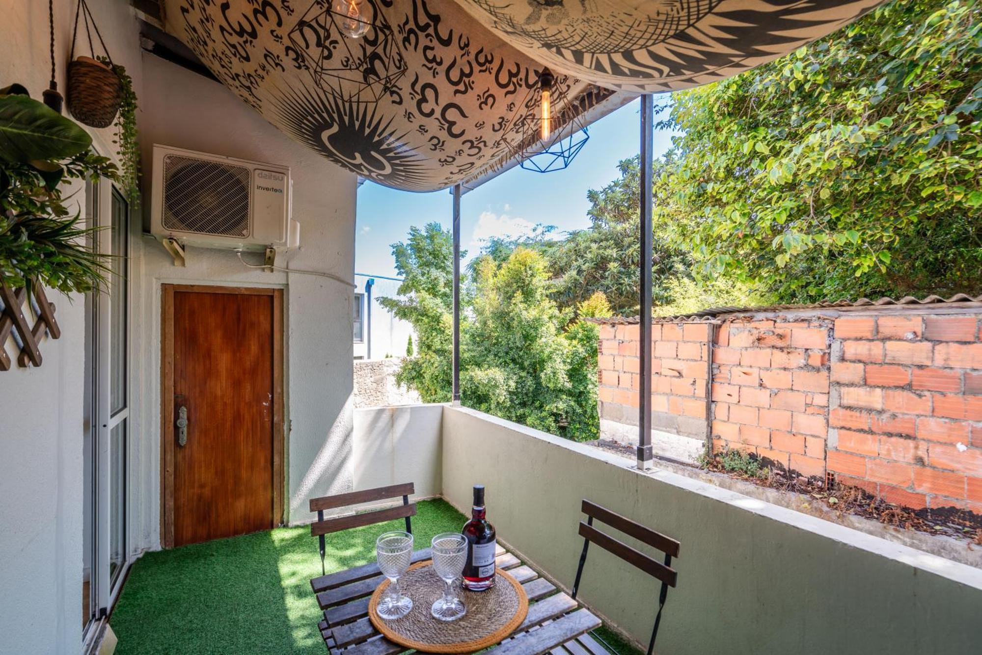 Host Wise - Large Flat W Terrace - Ace Location At Aliados Appartement Porto Buitenkant foto
