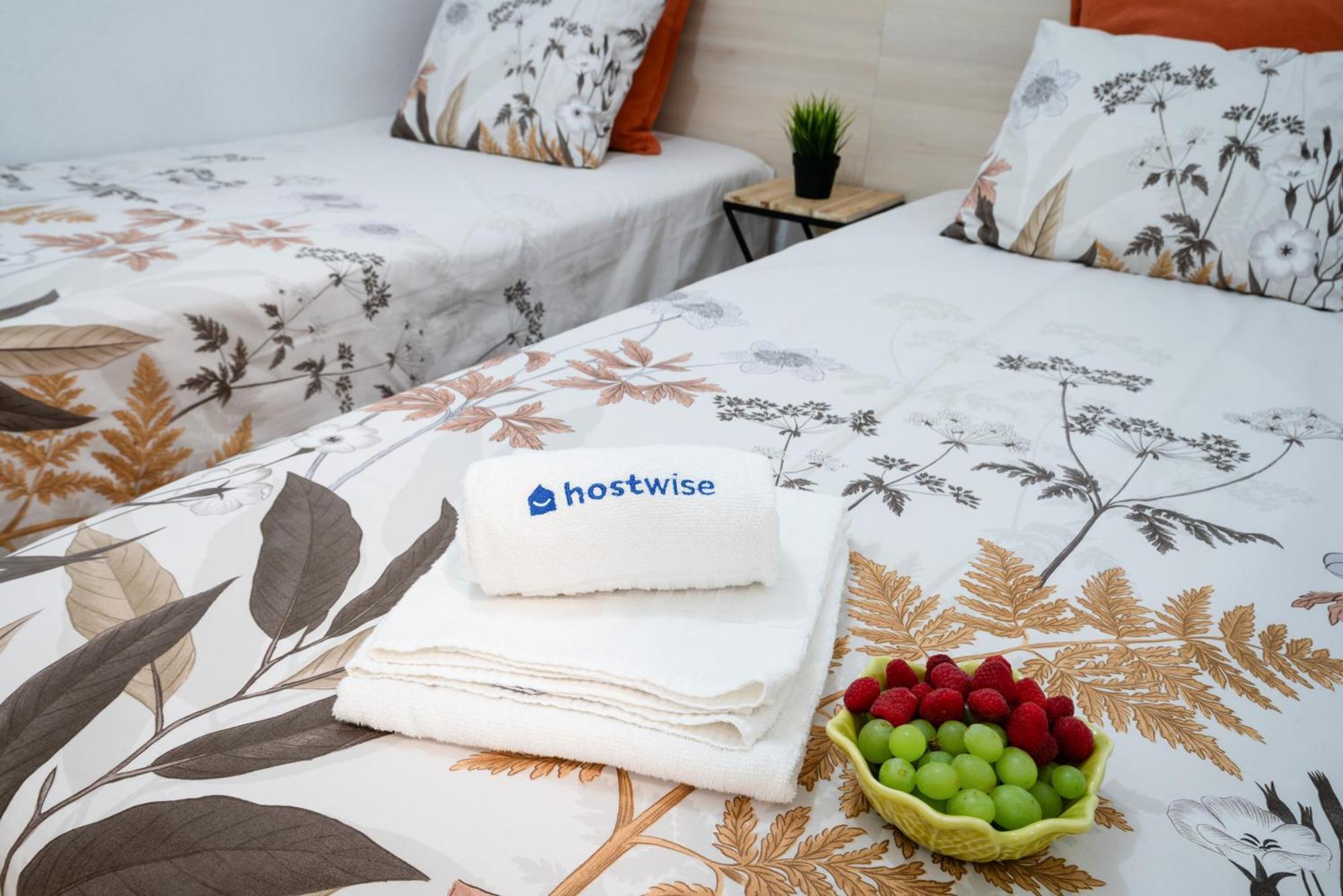 Host Wise - Large Flat W Terrace - Ace Location At Aliados Appartement Porto Buitenkant foto