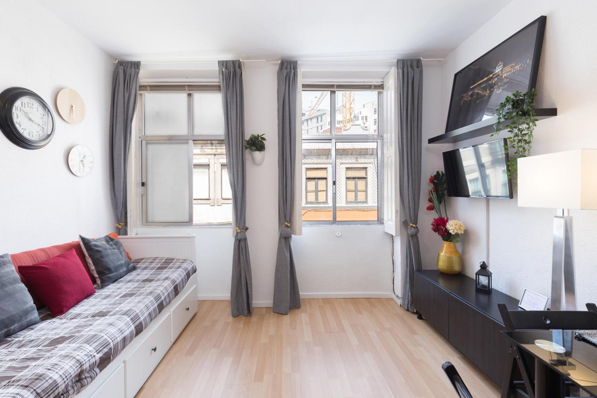 Host Wise - Large Flat W Terrace - Ace Location At Aliados Appartement Porto Buitenkant foto