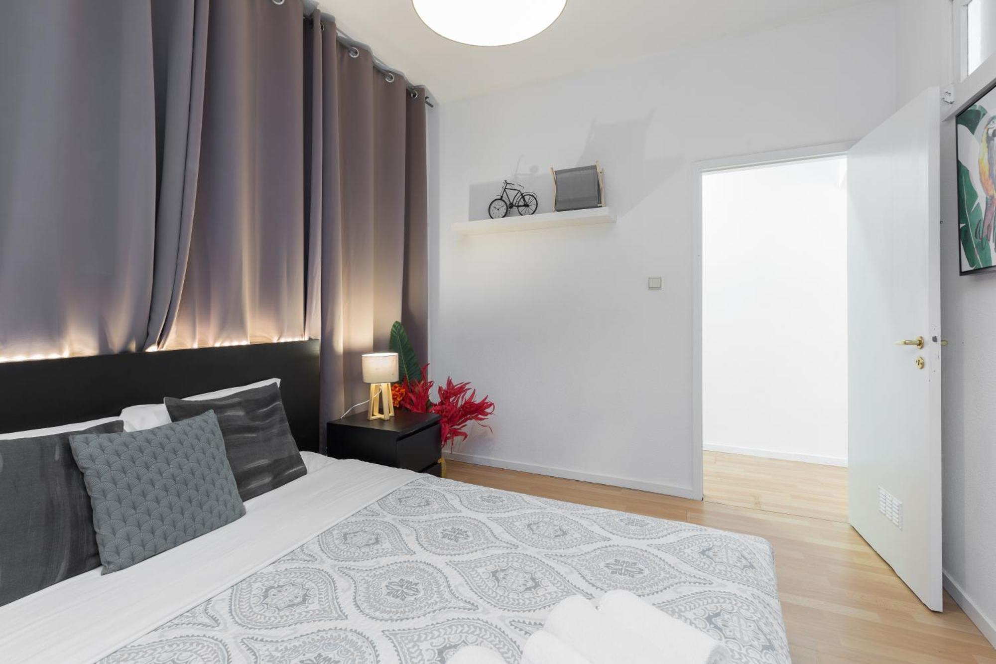 Host Wise - Large Flat W Terrace - Ace Location At Aliados Appartement Porto Kamer foto